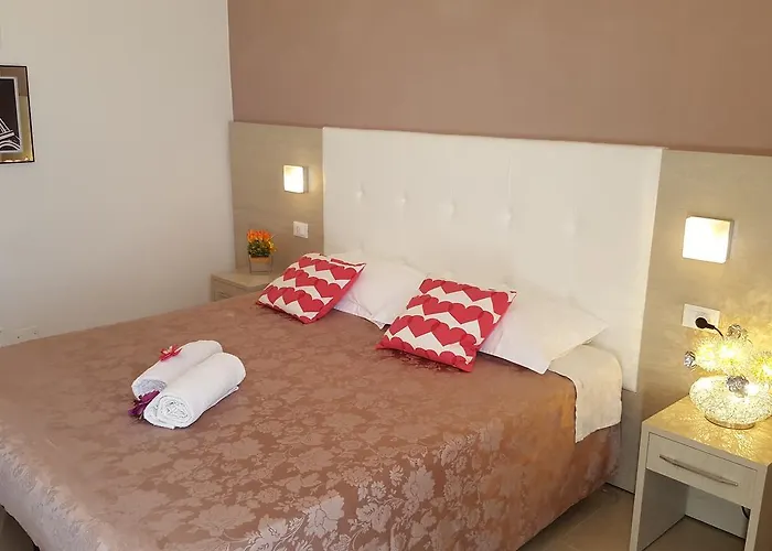 מלון Raffaello 3*