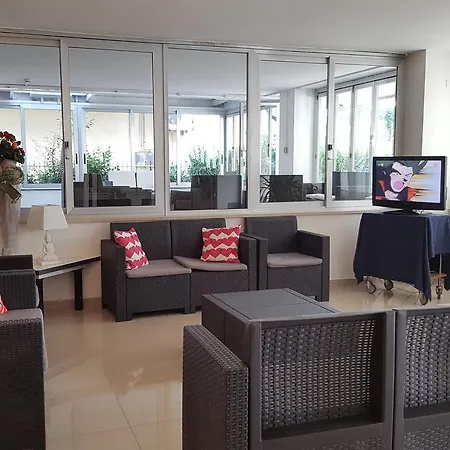 Hotel Raffaello 3*